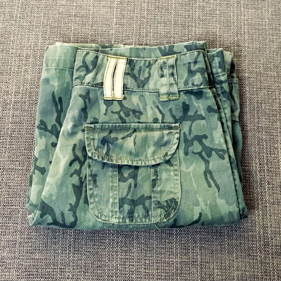 Nonstop Lifestyle Tecknologies Green Camo Pants Sz 7 w/ Side Leg Pockets - Picture 1 of 8